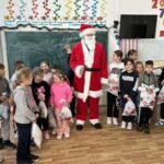 Љупче Дориев организираше Дедо мраз и ги изненади најмалите во Општина Ново Село од која потекнува (ФОТО)