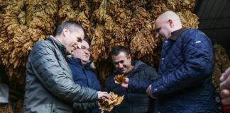 Николовски објави дека ТК Прилеп ја зголемил откупната цена на тутунот а најави и повисоки субвенции за прва класа !