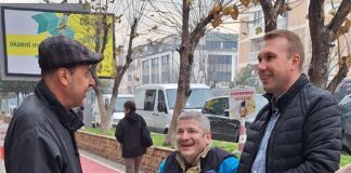 „Размислувај различно“ Струмица делеше флаери и алармира – лицата со попреченост се соочуваат со многу бариери !