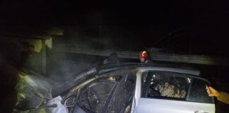 Изгоре патничко возило во струмичко Муртино – пожарникарите не дозволиле огнот да се прошири по објект