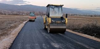 Асфалтиран патот кон Добрашинци кој го користат и жителите на Висока и Нова Маала но и Чанаклија