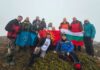 Планинари се искачија на врвот посветен на Борис Трајковски на Беласица и ја запеа песната „Љубов голема“ (видео)