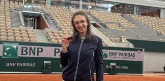 Михаела од Гевгелија стана главен судија во тенисот кој го засака благодарение на брат и Душан, сега ќе суди на големи турнири !