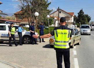 Три лица од Гевгелија и еднo од Валандово ќе одговораат за „безобѕирно управување со моторно возило” – возеле без возачки дозволи