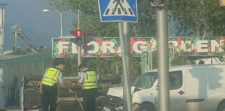 Две возила се судрија на раскрсницата „Климент Охридски“ и „Братство Единство“ во Струмица, три лица повредени (фото)