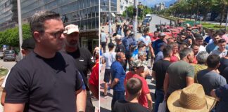 Земјоделците со трактори ја блокираа Струмица, потенцијалниот министер Трипуновски најави борба со зелената мафија