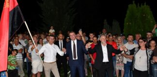 Фото: Премиерот Христијан Мицкоски и лидер на ВМРО ДПМНЕ, на Комитска вечер во радовишко Ораовица