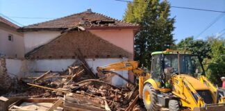 Целосно се реконструира Противпожарниот дом во Радовиш, треба да биде готов за седум месеци (фото/видео)