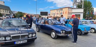 Околу 80 стари возила од различни марки и модели се изложија на собирот на олдтајмери во Струмица (ФОТОГАЛЕРИЈА)