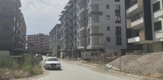 МВР да ги засили контролите во Карпош Струмица за да ослободат узурпираните тротоари од градежни фирми, побара ЛСП