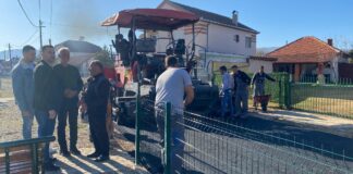 Откако се изгради фекална канализација се асфалтира патот покрај Културниот дом во Василево (фото)