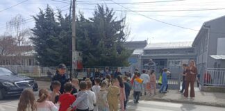 Полицијата ги едуцираше првооделенците од ООУ „Никола Вапцаров“ Струмица, за безбедност во сообраќајот