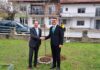 Општините Ново Село и Ешелан од Шајцарија одбележаа 20 години пријателство – Божинов и Борник заеднички посадија дабово дрво