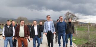 Премиерот Мицкоски во Ново Село каде со пари од Унгарскиот заем се гради патека до Мокриево а во Василево канализација