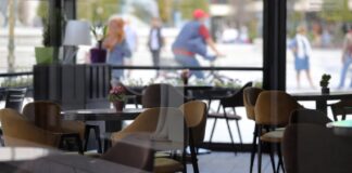 Кај сите 8 угостителски субјекти во Струмица опфатени со вонреден надзор, општинските инспектори утврдиле неправилности !