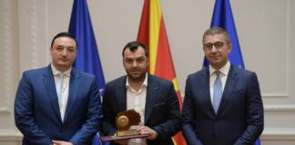 Горан Пандев доби национално признание од Владата за врвни достигнувања во спортот (ФОТО)