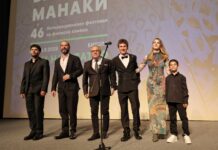 Овации за ,,Диџеј Ахмет“ на Браќа Манаки во Битола но и за Ариф од Али Коч, Дора од Колешино и малиот Агуш од Радовиш кои играат во филмот (ФОТО)
