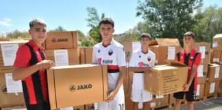 Четири фудбалски клуба од Југоистокот добија спортска опрема од ФФМ за младинските категории (ФОТО)