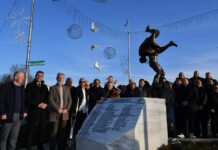 Поставена „Биста на борачите“ во Радовиш како спомен на златната генерација која ја освои Европа и донесе гордост на Македонија