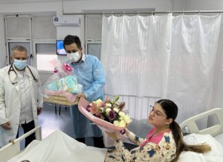 Градоначалникот Сарамандов во посета на родилката и првото бебе на Гевгелија во Новата година (фото)