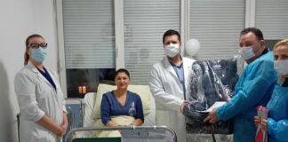 Општина Босилово и РСБСП донираа детско седиште за во автомобил на првото родено дете во Струмица (ФОТО)