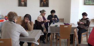 Место кај комшиите на маала, тука си доаѓаме и се дружиме, кажаа корисничките на Центарот за активно стареење во Турново (ФОТО/ВИДЕО)