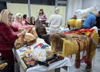 Членовите на „Мулен Руж“ годинава како кентаури на Струмичкиот карневал – ќе бидат меѓу мудроста и силата !