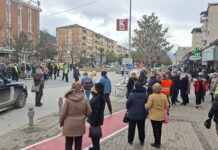 Екоактивисти со блокада: Побараа чист возух во Струмица, да престане загадувањето и да има казни за загадувачите (ФОТО/ВИДЕО)