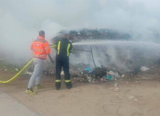 Пожарот на депонијата кај Босилово ставен под контрола – градоначалникот Манчев се сомнева дека некој намерно ја пали