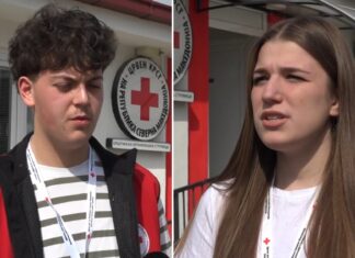 ВИДЕО: Со ПХВ проектите сакаме да помагаме и дадеме наш придонес во заедницата, кажаа Елена и Марко волонтери на Црвен крст Струмица