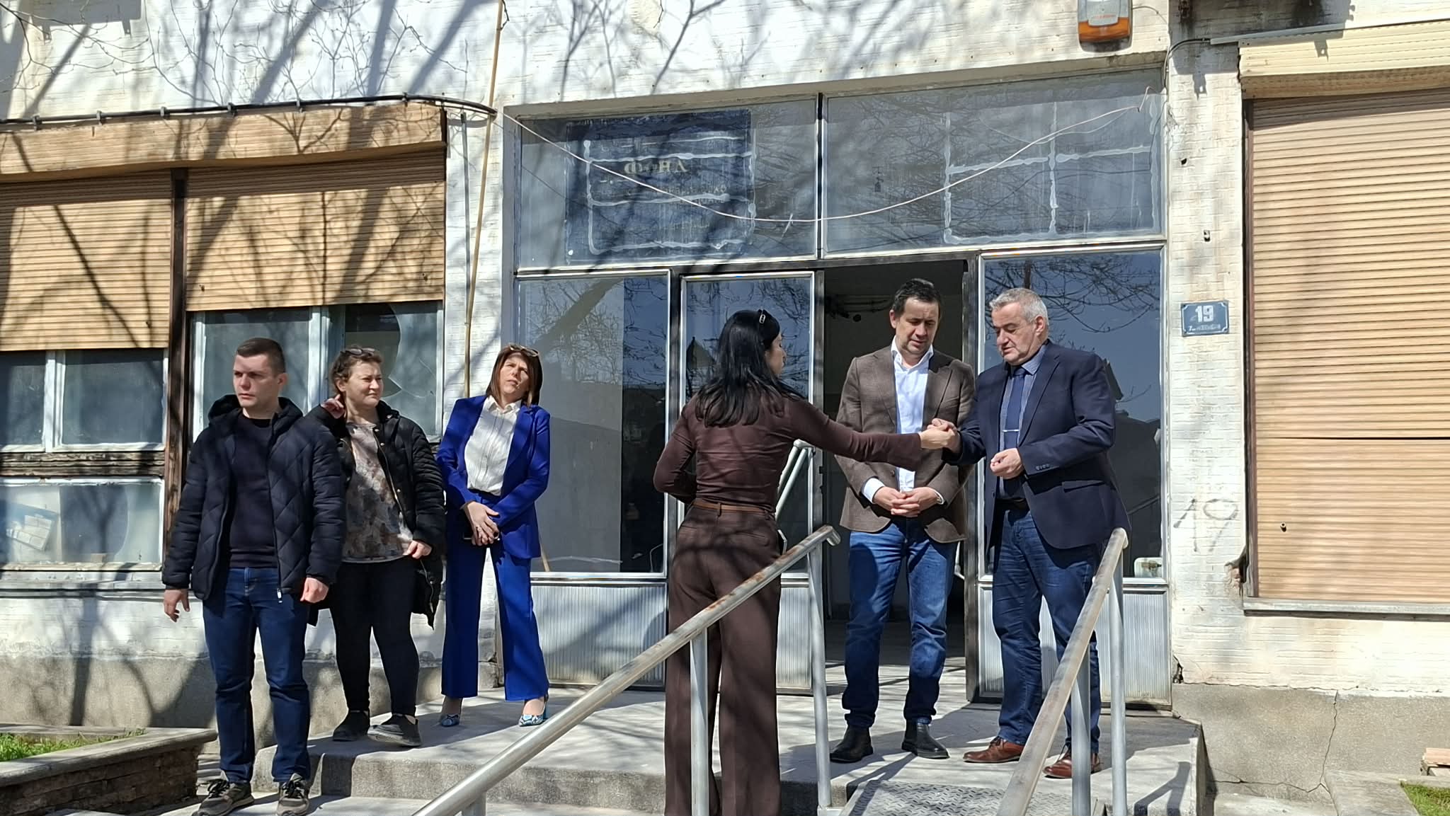 ФЗОМ 14 години плаќа кирија за службата во Гевгелија а имаат свои канцеларии во центарот на градот кои почнаа да се реконструираат