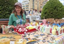 Струмичанката Викторија Цонева, љубовта кон уметноста ја преточува во одлични креации и експонати од смола, глина ….. (ВИДЕО)