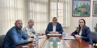 Во наредните 18 месеци бесплатен интернет на струмичкиот плоштад, Петар Јанков потпиша меморандум за соработка со WiFi4WB