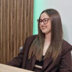 Соседите во Германија ни реагираа оти станот го правев концертна сала, вели Тина од Струмица која со гласот ја освои Европа (ВИДЕО)