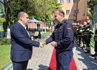 Јанков: Ќе продолжиме и понатаму со обезбедување на соодветна опрема за поефикасно да делуваат нашите пожарникари