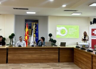 Потребен национален систем за управување со земјоделска пластика – таа ја има се повеќе и завршува или на депонии или се гори