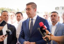 Мицкоски: Владата ќе ги обештети граѓаните кои претрпеа штети од невремето со силен ветар, апелирам да ги пријават