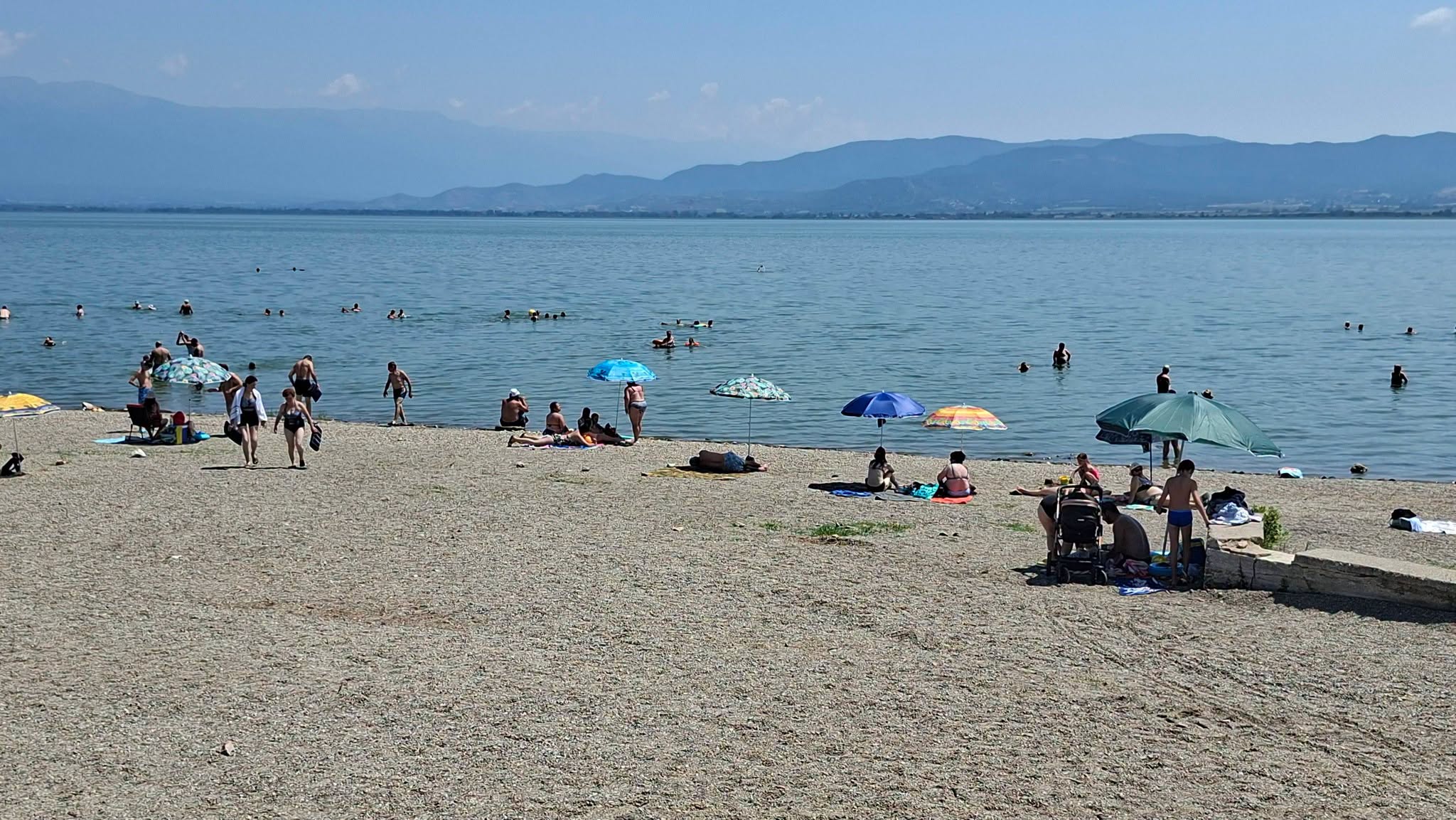 Водата во Дојранско Езеро одлична за капење според микробиолошките индикатори, соопшти Општината
