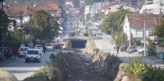 ИЗВЕСТУВАЊЕ: Затворени за сообраќај двете страни на поројот „Крушевска“ од кружниот тек на ЕВН до улицата Младинска