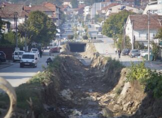 ИЗВЕСТУВАЊЕ: Затворени за сообраќај двете страни на поројот „Крушевска“ од кружниот тек на ЕВН до улицата Младинска